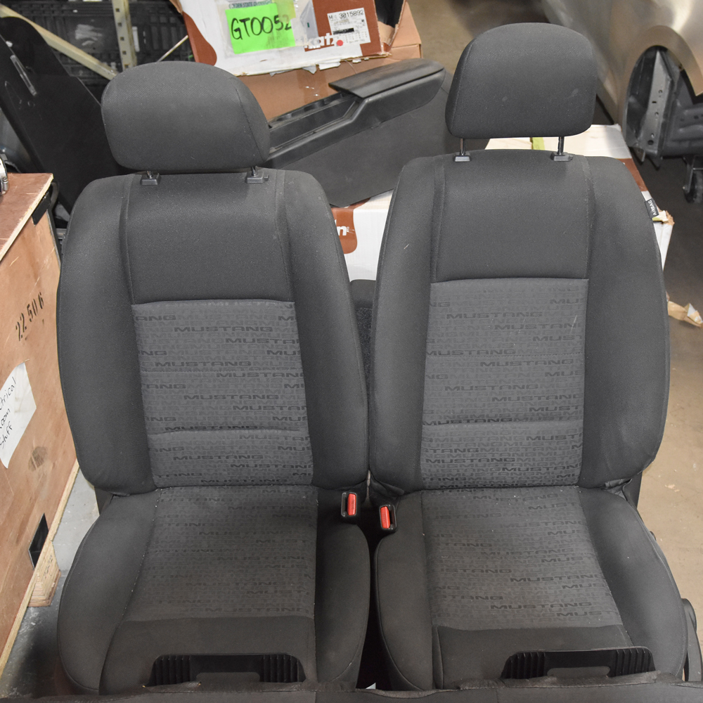 2005 2009 Ford Mustang Gt Mustang Script Cloth Seats